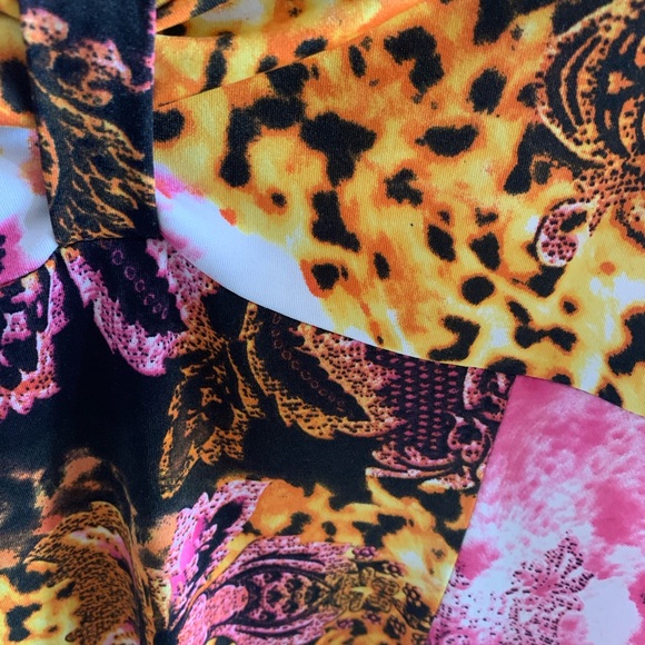 FITWELL DRESS 22.5” PTP - Picture 3 of 4